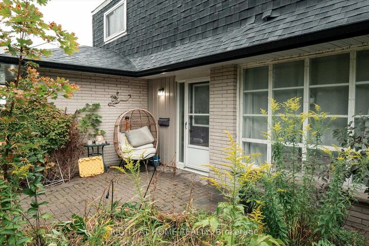 Property Photo:  701 Central Park Boulevard N  ON L1G 6A8 