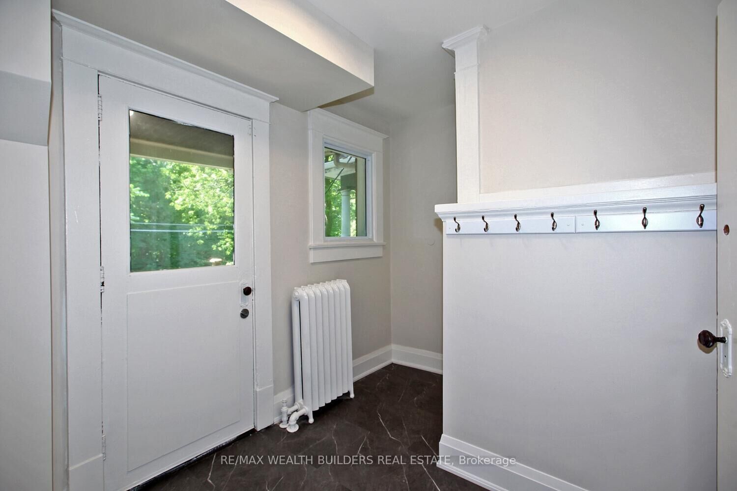 Property Photo:  163 Parkside Drive B  ON M6P 2G3 