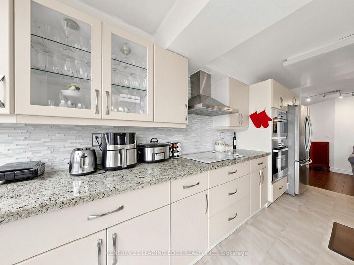 Property Photo:  3231 Eglinton Avenue E 204  ON M1J 3N5 