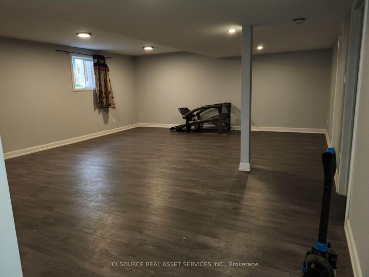 Property Photo:  5 Portland Drive  ON K6H 0J4 