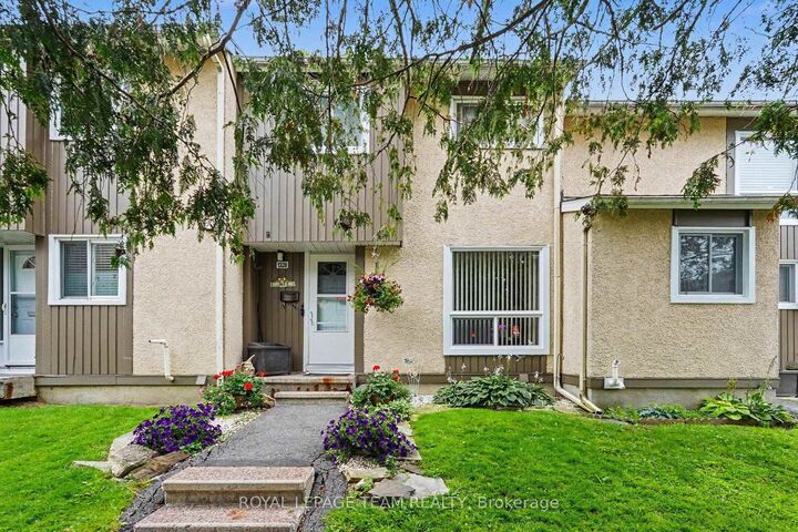 Property Photo:  1328 Lassiter Terrace 75  ON K1J 8N2 