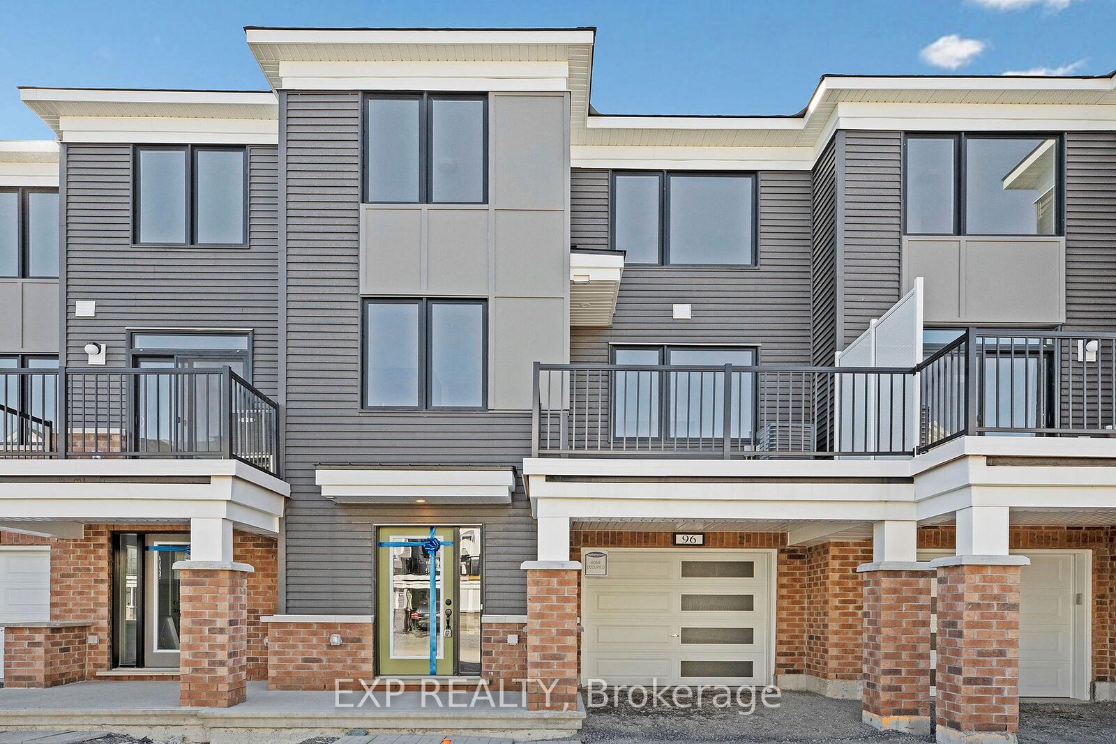 Property Photo:  96 Ballinora Way  ON K2S 0V5 