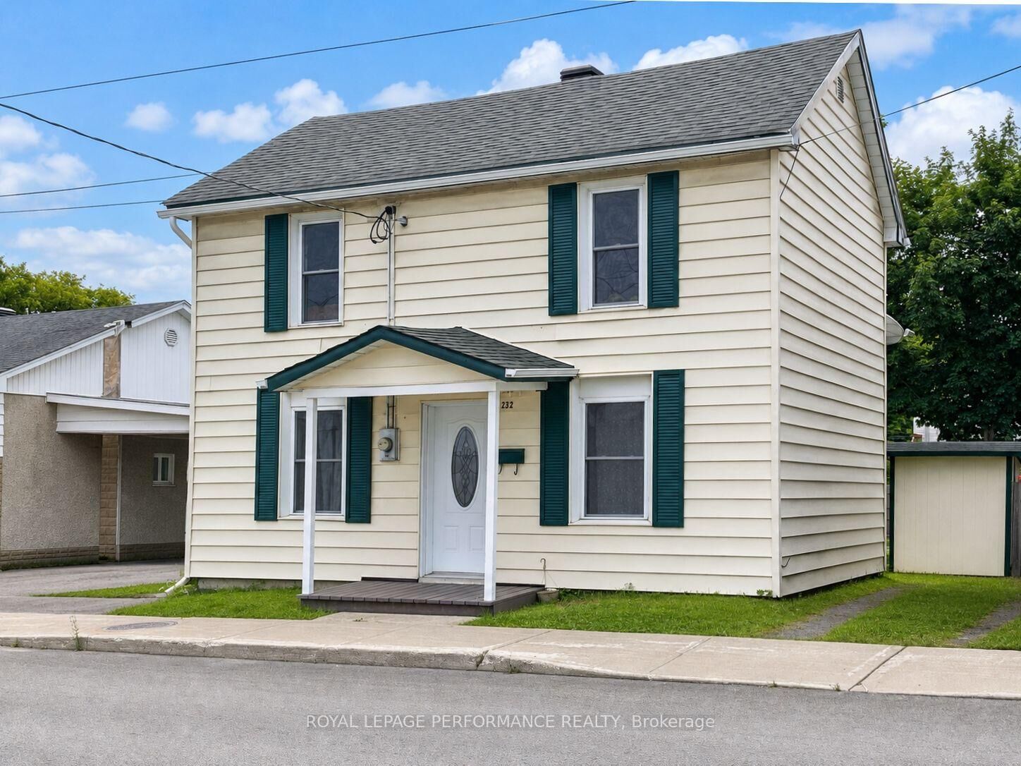 Property Photo:  232 Regent Street  ON K6A 1E9 