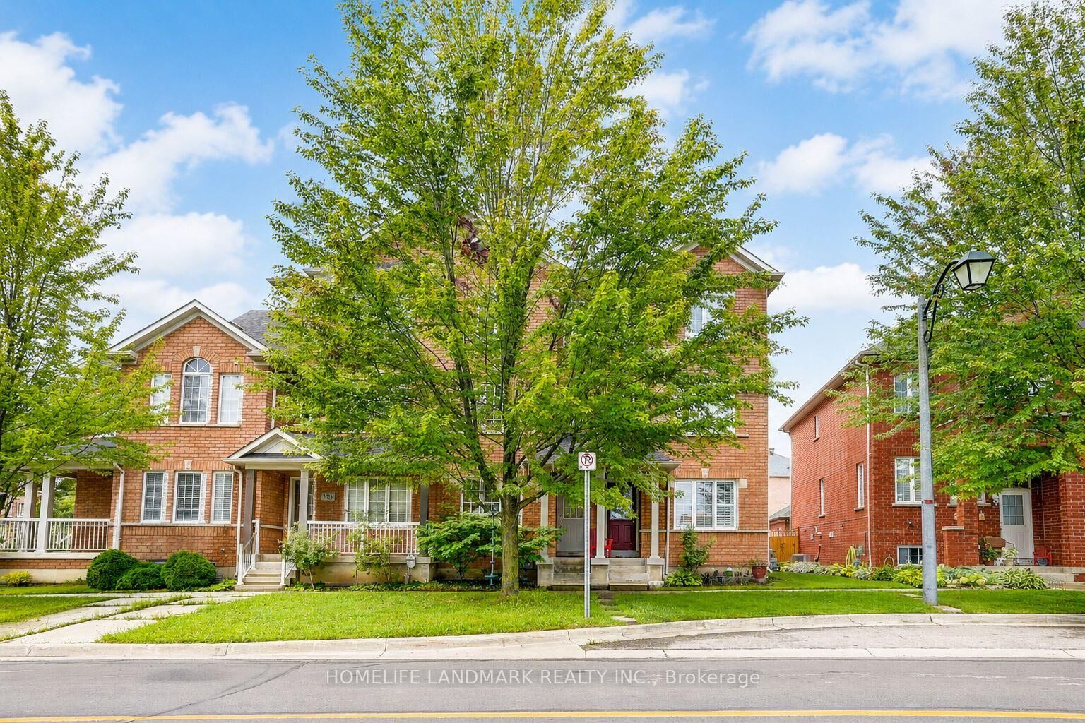 Property Photo: 403 White's Hill Avenue ON L6B 0J5