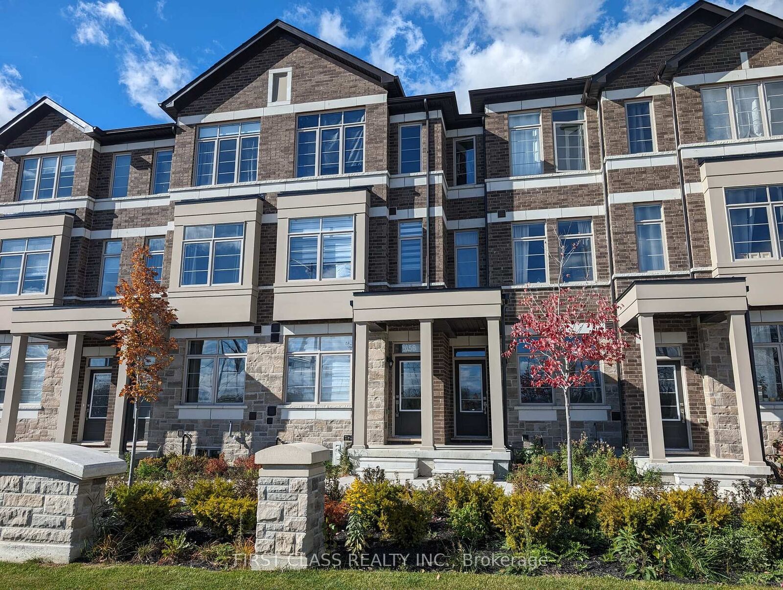 Property Photo: 656 Copper Creek Drive ON L6B 1R2