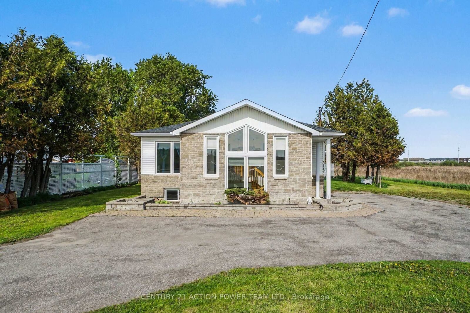 Property Photo:  2147 Mer Bleue Road  ON K4A 3T9 