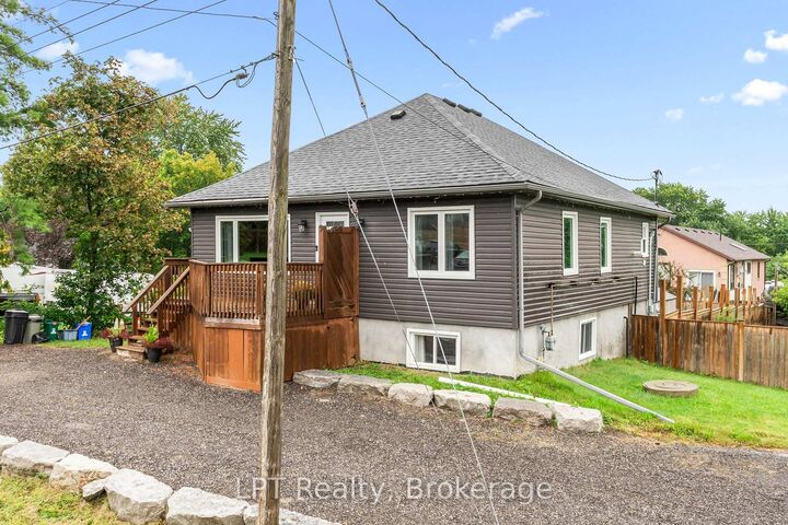 Property Photo:  9 Lakeview Avenue  ON L0B 1E0 