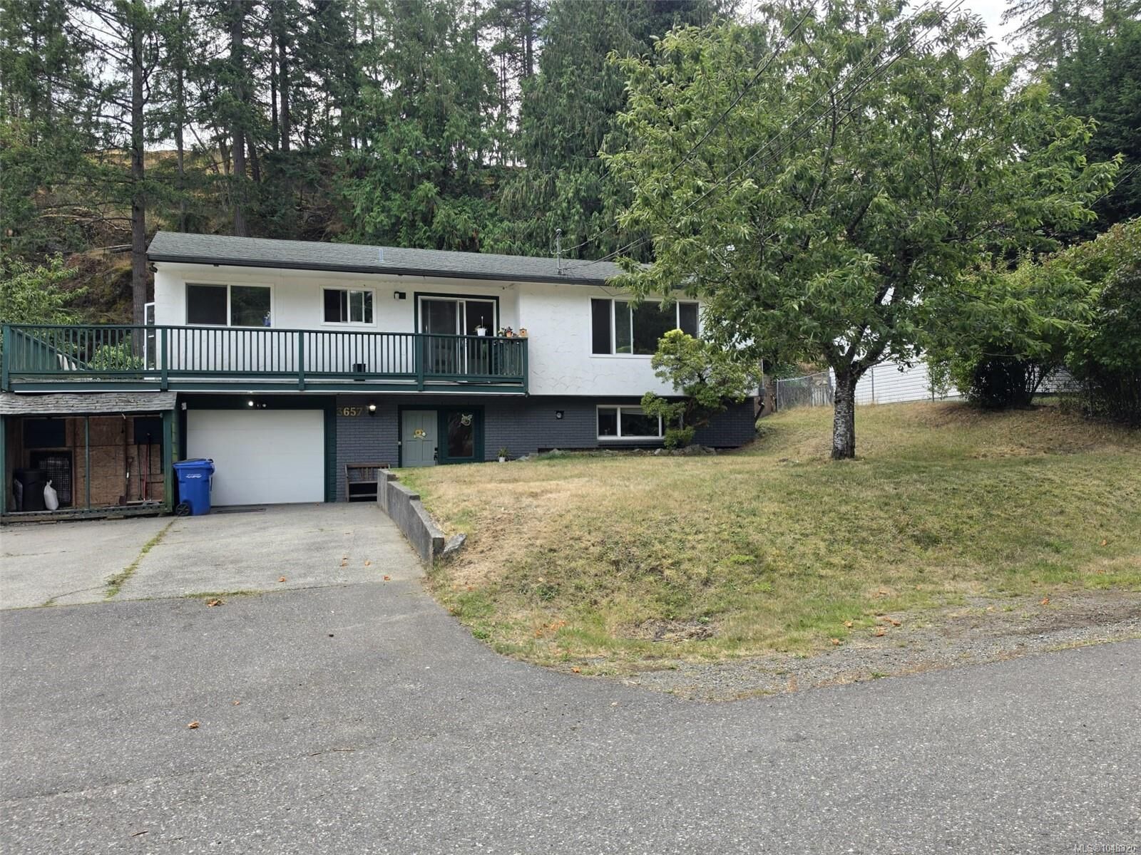 Property Photo:  3657 Sunrise Pl  BC V9T 2S7 