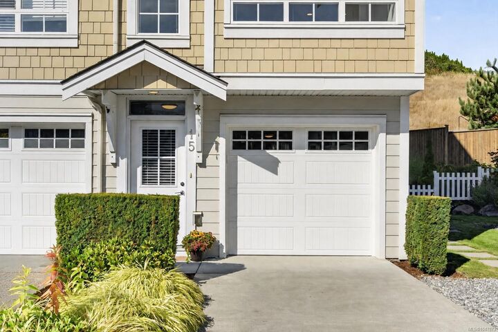 370 Latoria Blvd #15 — photo 1