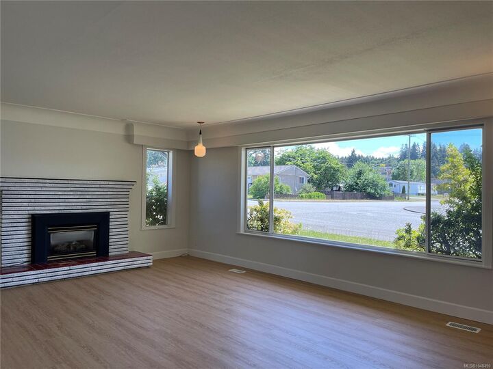 Property Photo:  3811 Morton St  BC V9Y 3V4 