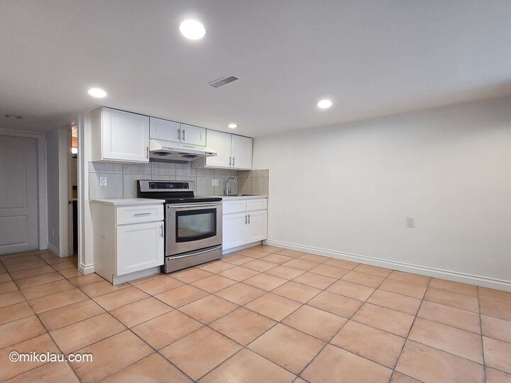 Property Photo:  1xx Gilmore Ave  BC V5C 4P7 