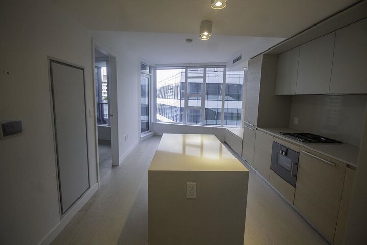 Property Photo:  1289 Hornby Street 2002  BC V6Z 0G7 