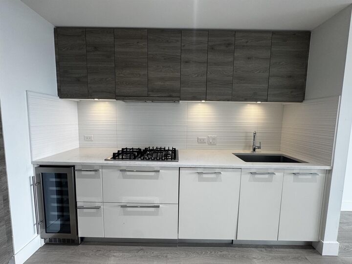 Property Photo:  7388 Kingsway 709  BC V3N 0G9 