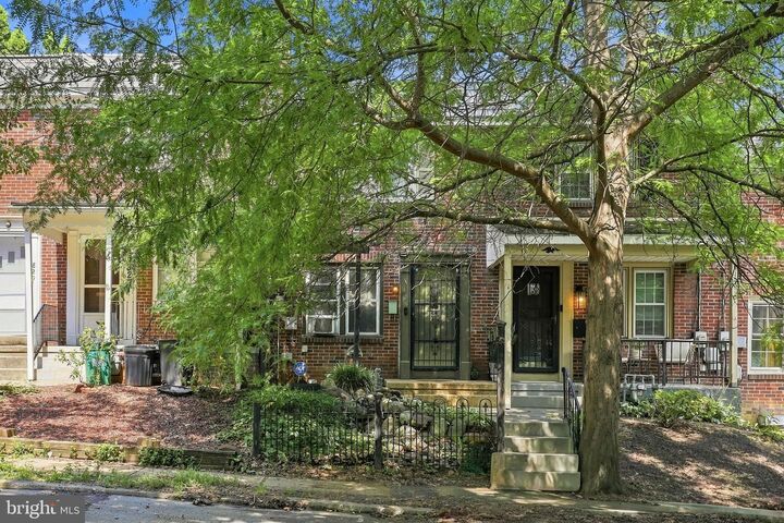 Property Photo:  825 Union Street  PA 17603 