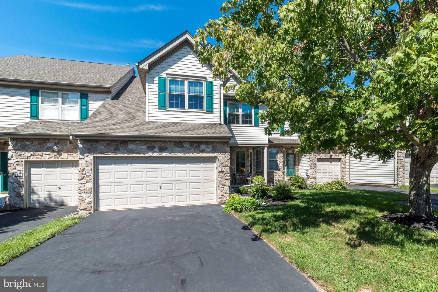 Property Photo: 3875 Nanlyn Farm Circle PA 18902