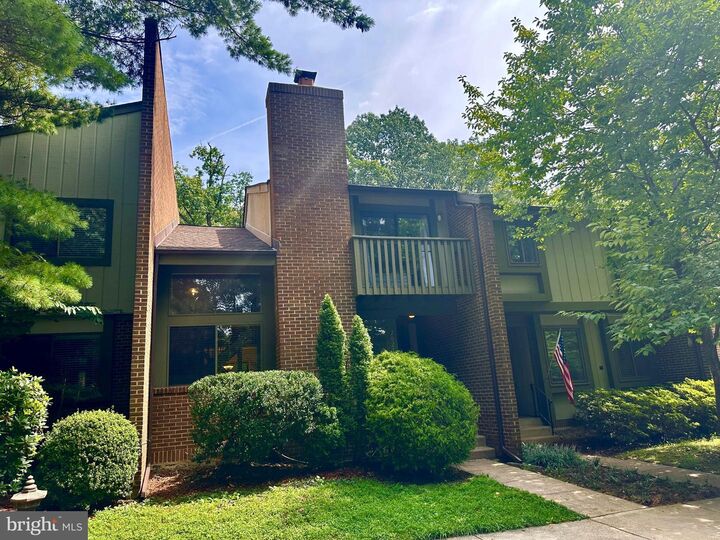 Property Photo:  2021 Winged Foot Court  VA 20191 