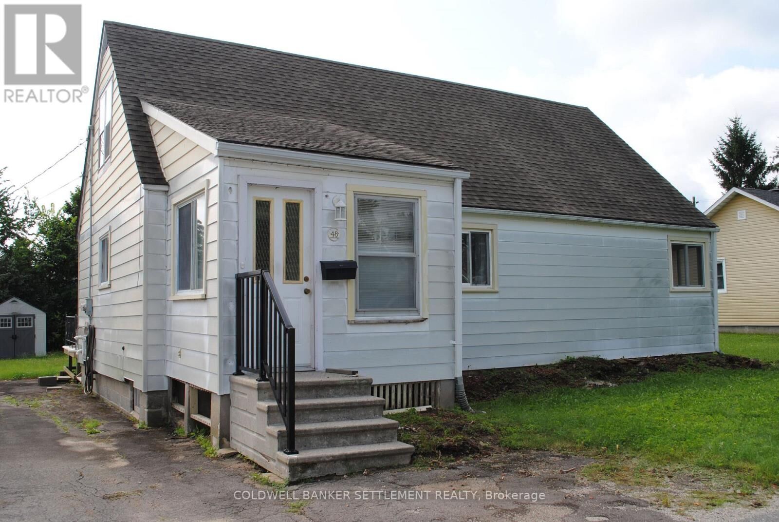 Property Photo: 48 Pine Street ON K7A 3T6