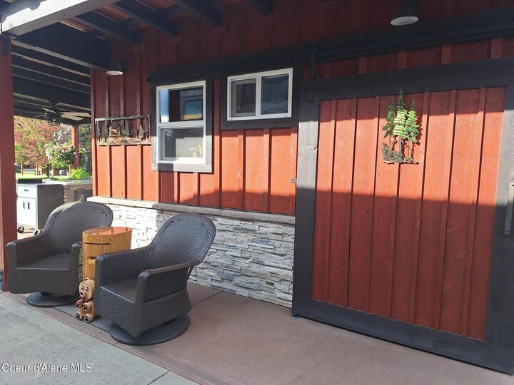 Property Photo:  8 Bogie Ln  ID 83804 