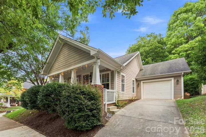 Property Photo:  14100 Garden District Row  NC 28078 