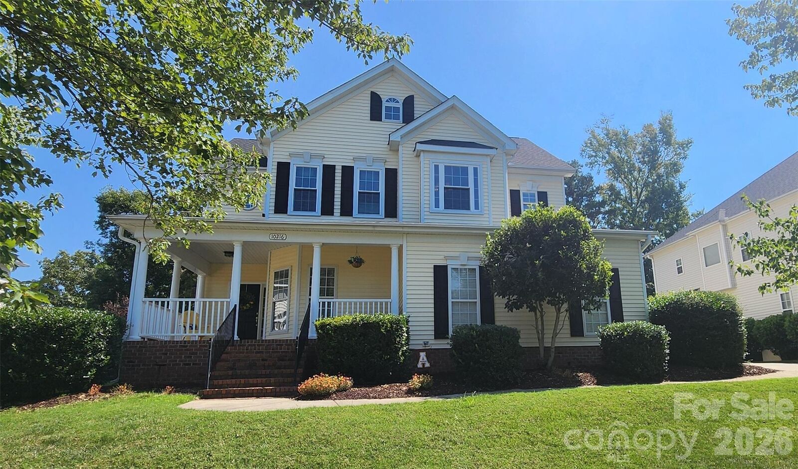 Property Photo:  10216 Edgecliff Road  NC 28078 