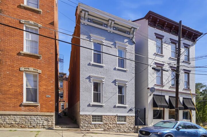 Property Photo:  558 Milton Street  OH 45202 