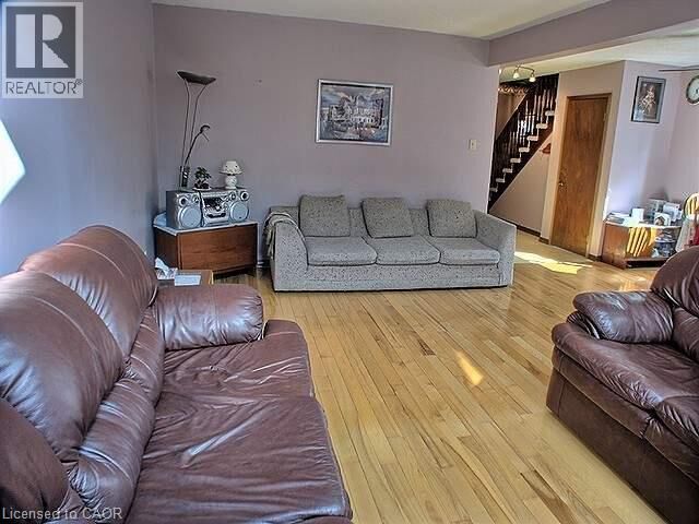 Property Photo:  634 Northeast Pinerow Crescent  ON N2T 2K8 