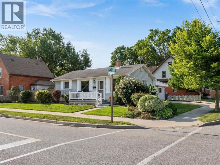 Property Photo:  99 Pearl Street West  ON N9Y 1V5 