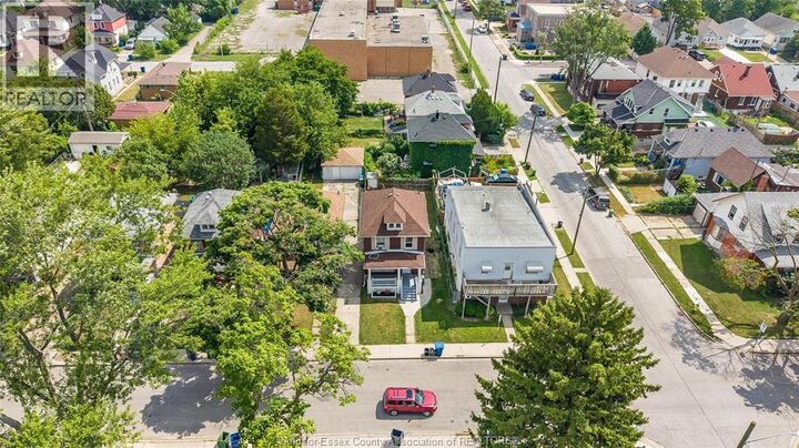 Property Photo: 392 Curry Avenue ON N9B 2B7