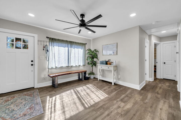 Property Photo:  415 Avon Lane  FL 32569 