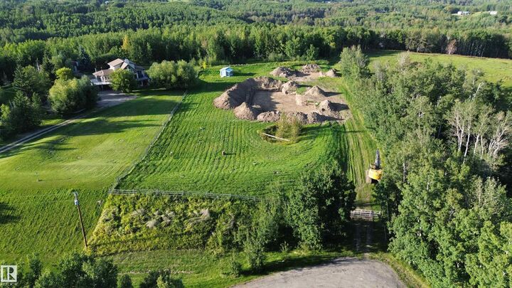 Property Photo:  53417 Range Road 14 9  AB T7Y 0B5 