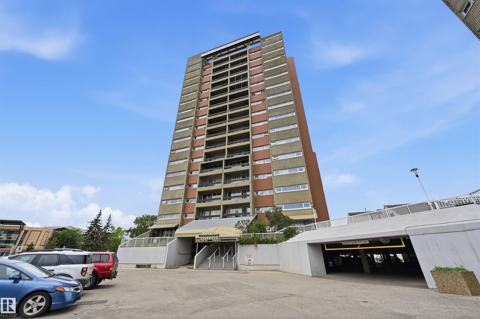 Photo de la propriété:  8745 165 Street NW 50  AB T5R 2R7 