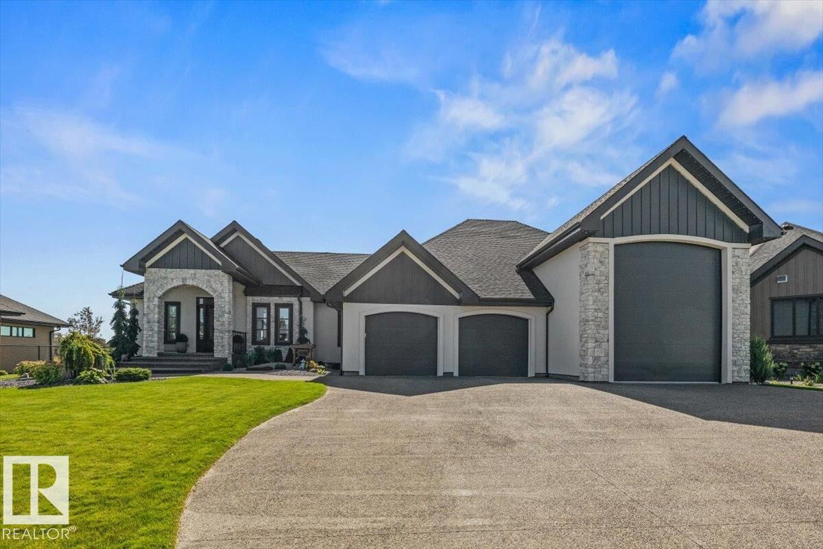 Photo de la propriété:  1098 Genesis Lake Blvd  AB T7Z 0G3 