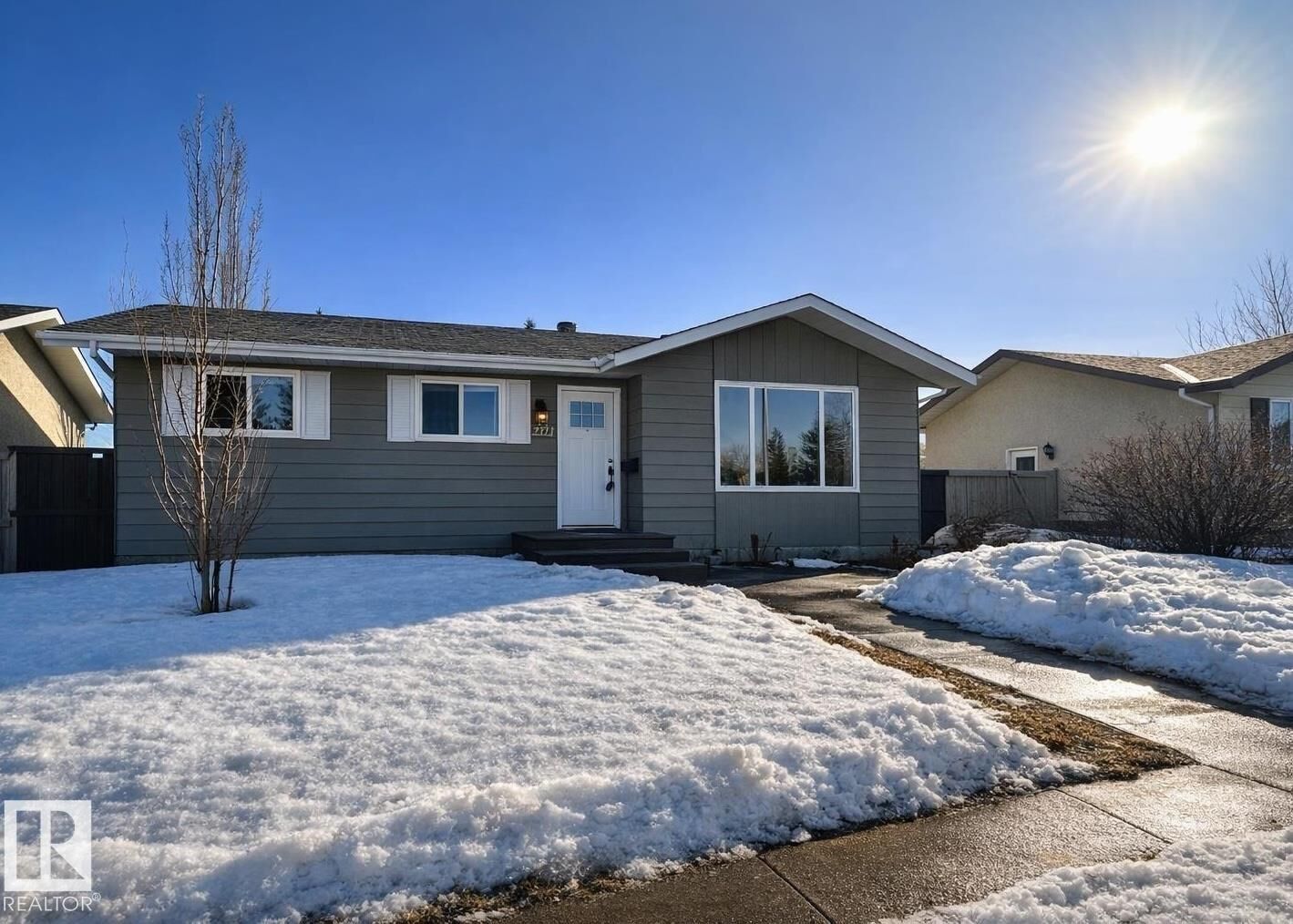 Property Photo:  2111 146 Avenue NW Upper  AB T5Y 1T6 