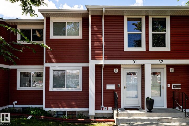 Property Photo: 4707 126 Avenue NW 31 AB T5A 4K4