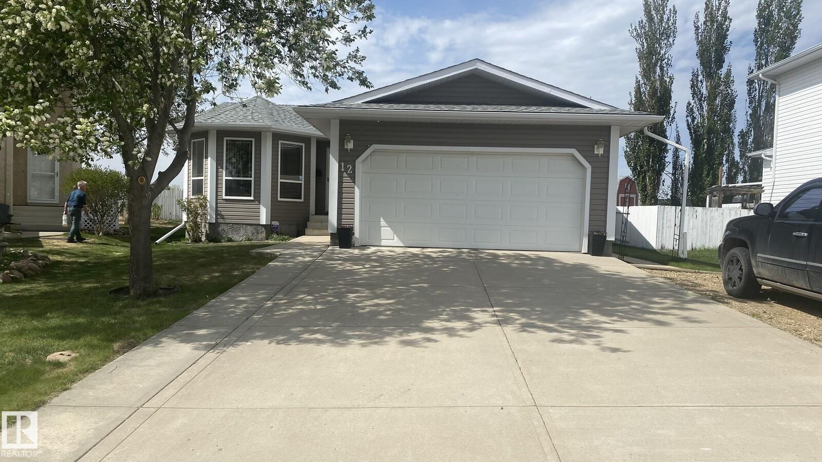Property Photo:  12 Clearwater Crescent  AB T9A 3R4 