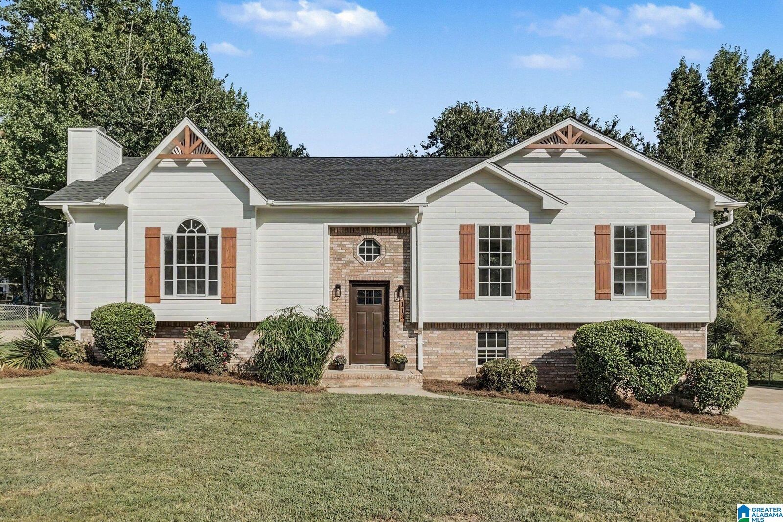 Property Photo: 113 Fairlane Drive AL 35127
