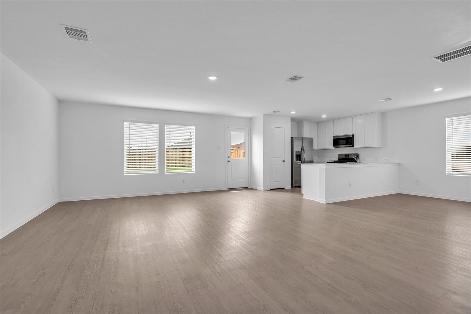 Property Photo: 254 Farray Forest Ln TX 77354