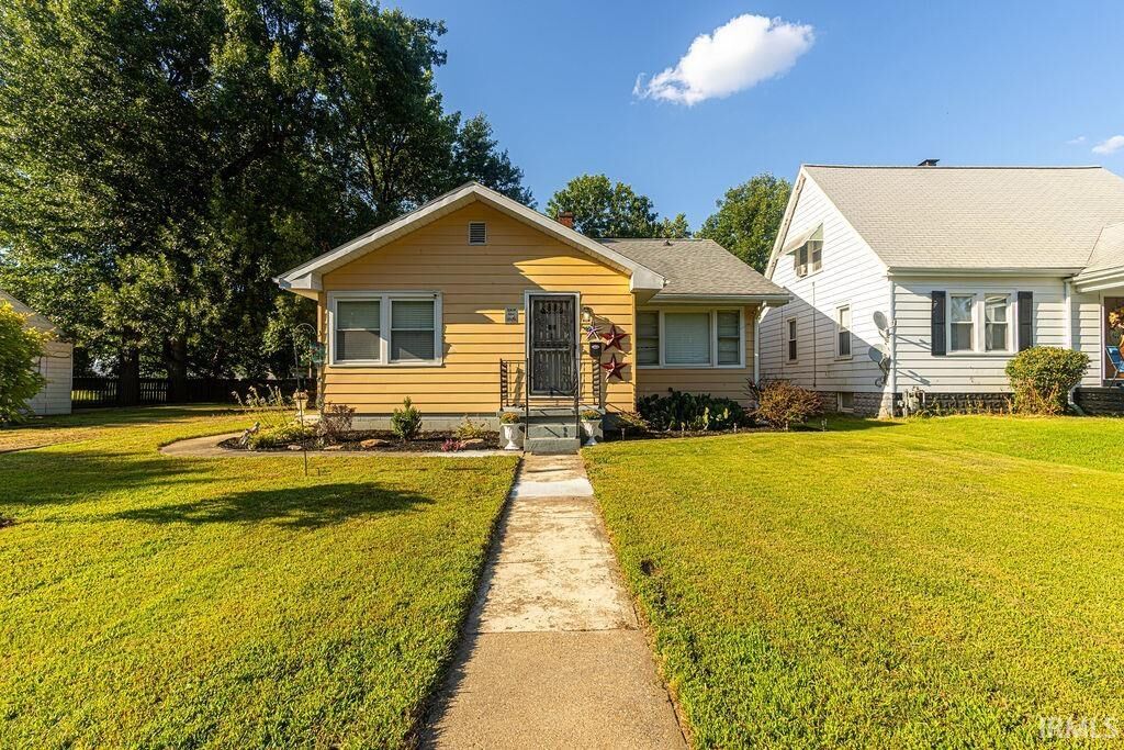Property Photo:  1516 Taylor Avenue  IN 47714 