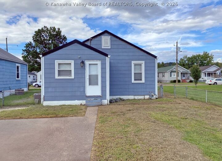 Property Photo:  2117 Lincoln Avenue  WV 25177 