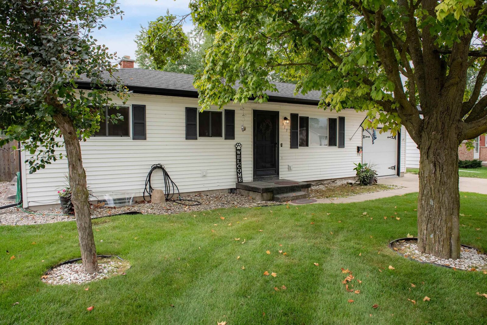Property Photo:  913 Stinson  MI 48604 