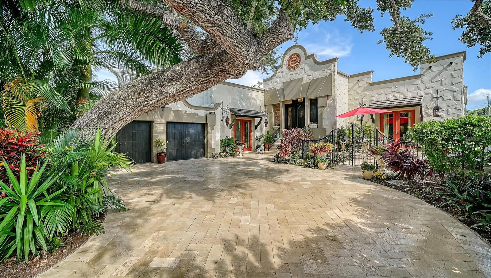 Property Photo: 1853 Fiesta Drive FL 34231