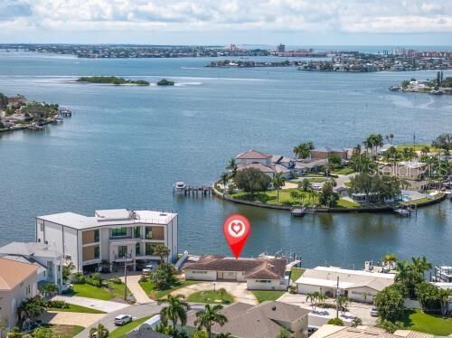 Property Photo:  6505 Debbie Lane S  FL 33707 