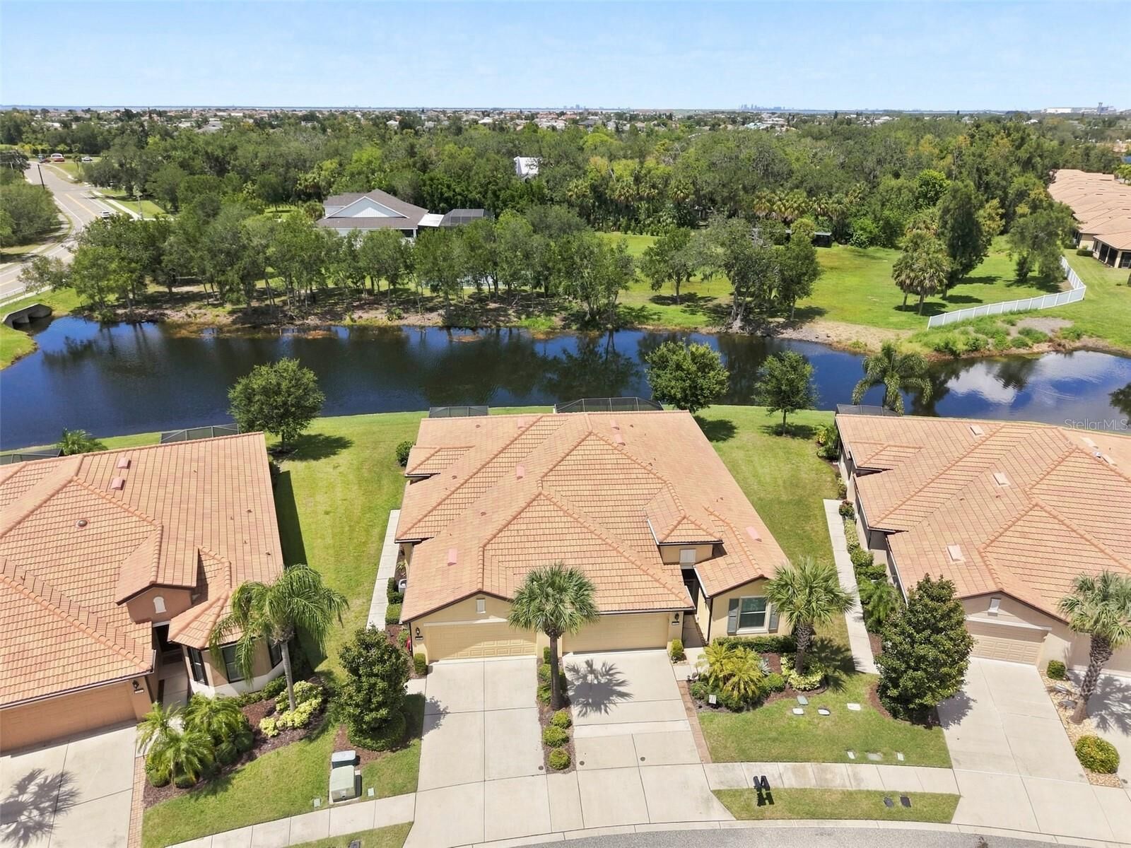 Property Photo: 5465 Sunset Falls Drive FL 33572