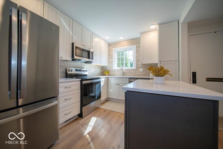 Property Photo:  14 Druid Hill Court  IN 46032 