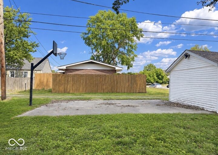 Property Photo: 300 Kessler Boulevard IN 47274