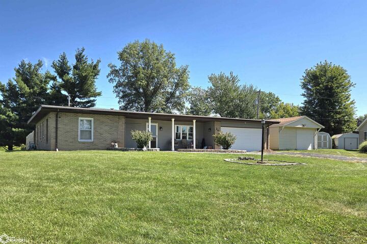 Property Photo: 207 Willow Drive IL 61450