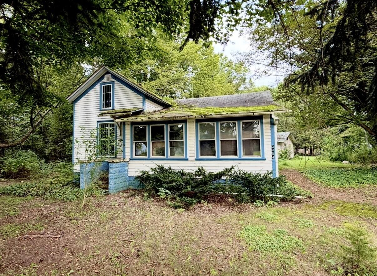 Property Photo: 3384 Riverside Road MI 49022