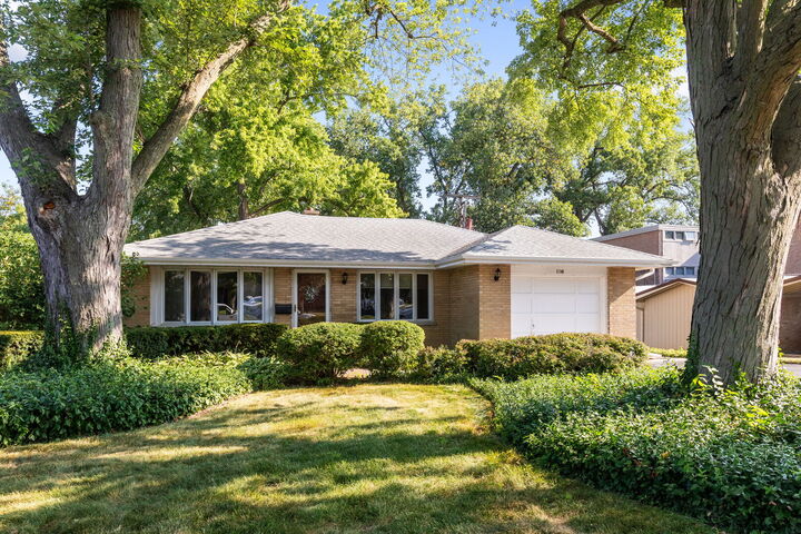 Property Photo: 116 Sturtz Street IL 60010
