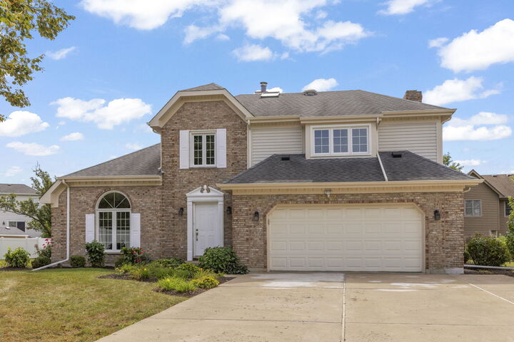 Property Photo: 4532 Arbor View Drive IL 60532