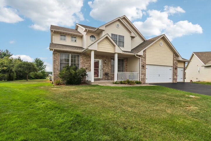 Property Photo: 4478 Tufted Deer Court IL 61008